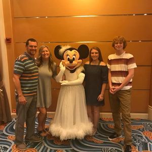 Meet your Posher, Lori